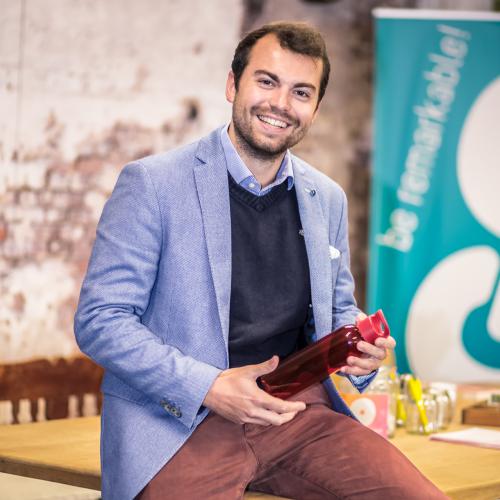 César